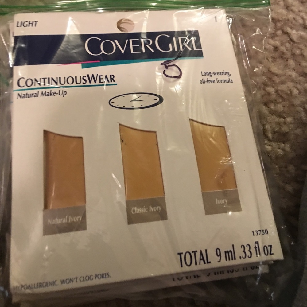 Cover girl continuous wear natural make up